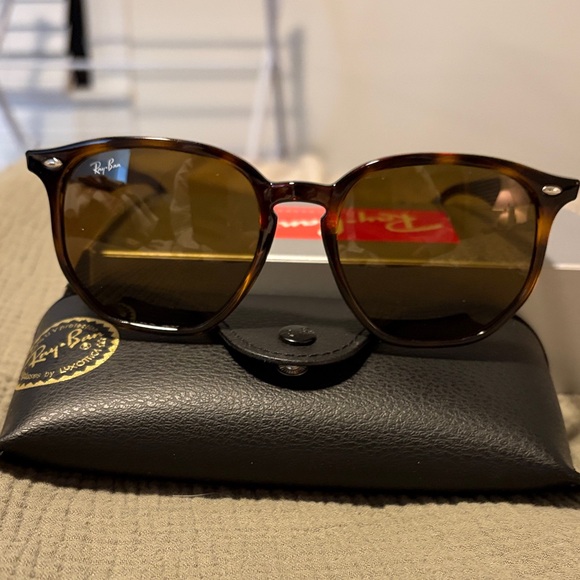 Ray-Ban Light Havana Sunglasses